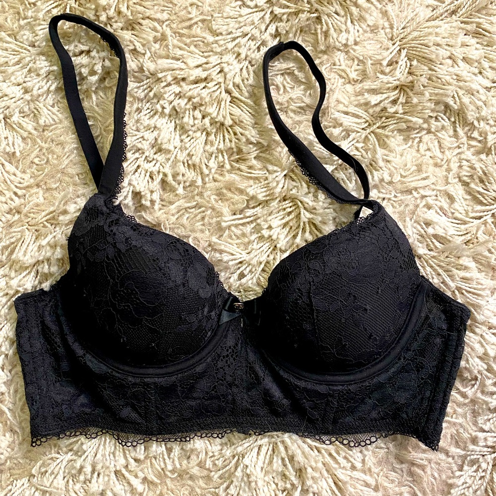 NWOT VS BBV Long line lace bra
